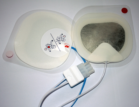 Model RC-AED7000 OtomatikHarici Defibrilatör 10
