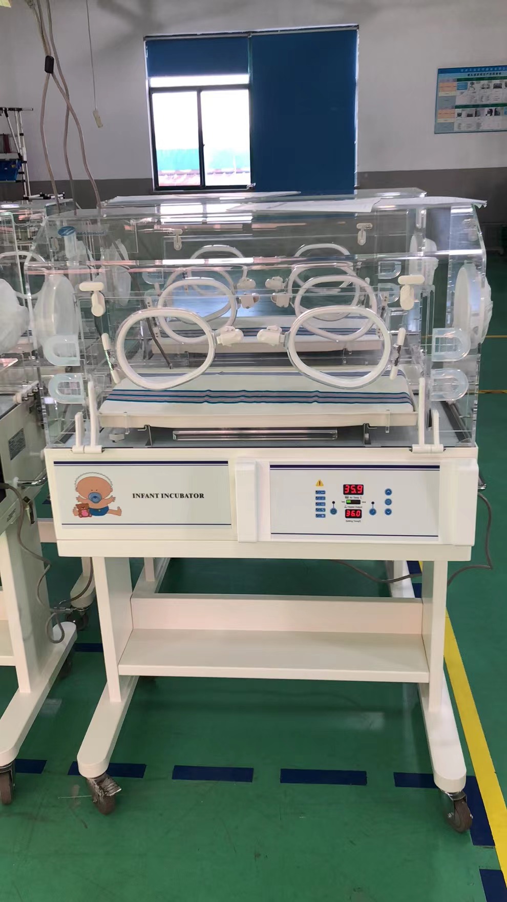 Incubadora infantil médica para bebês RC-BIN3000A 3