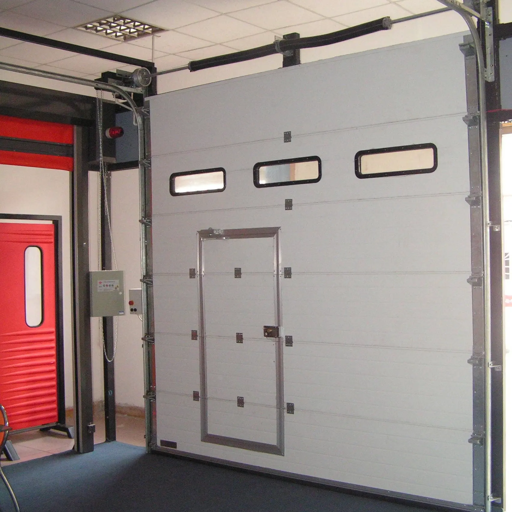 Roll Up Door Manufacturers with Custom Services 7
