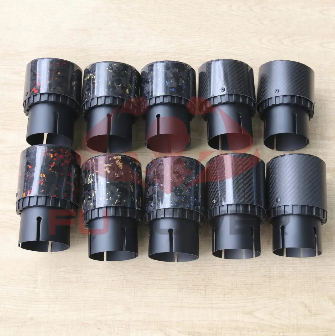 ユニバーサル2.5インチエキゾーストカーボンシングルチップ 1