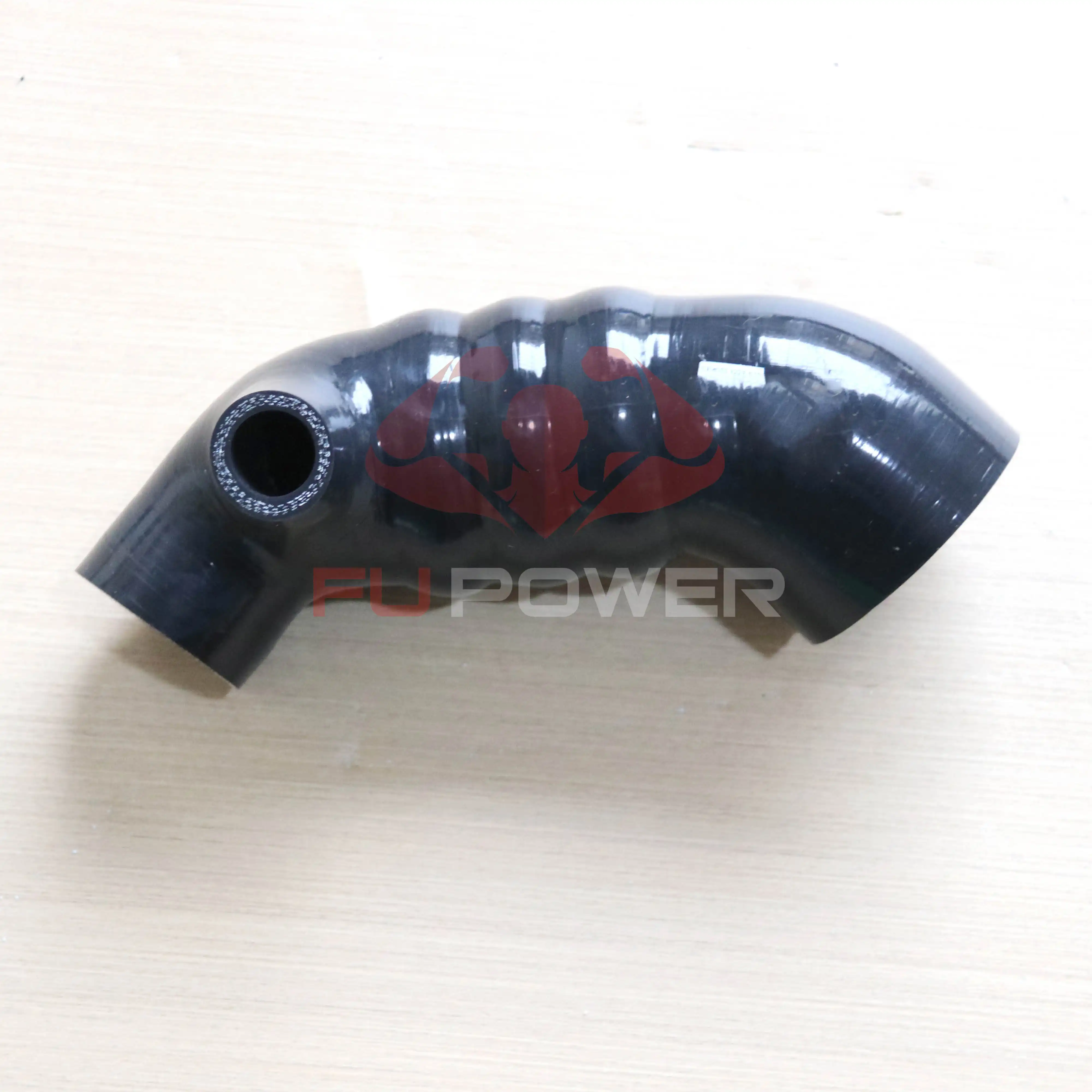 Tuyaux OEM d'admission d'air en Silicone résistant à la chaleur pour le Triton Mitsubishi Pajero 1