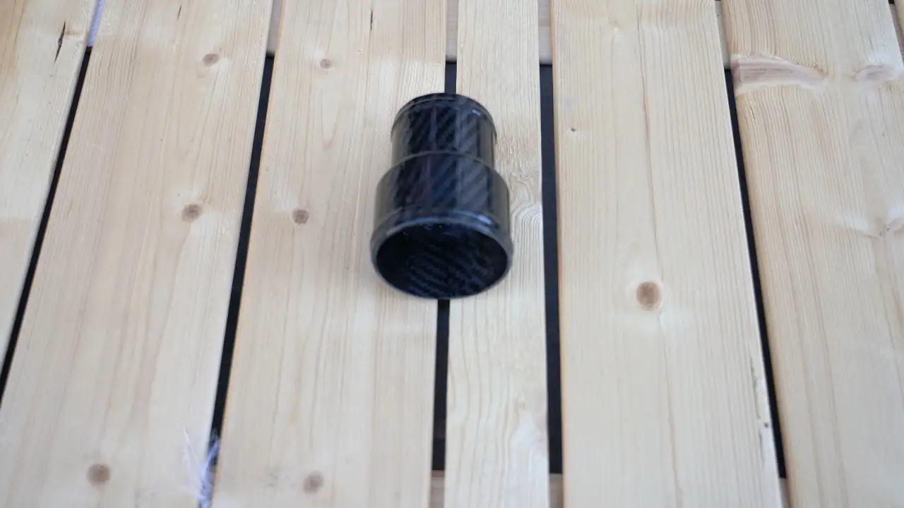 أنبوب مخفض من ألياف الكربون الجافة مقاس 2.0&quot;-2.5&quot; 1