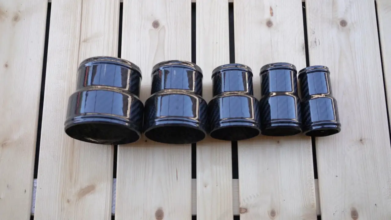 أنبوب مخفض من ألياف الكربون الجافة 3K مخصص 1