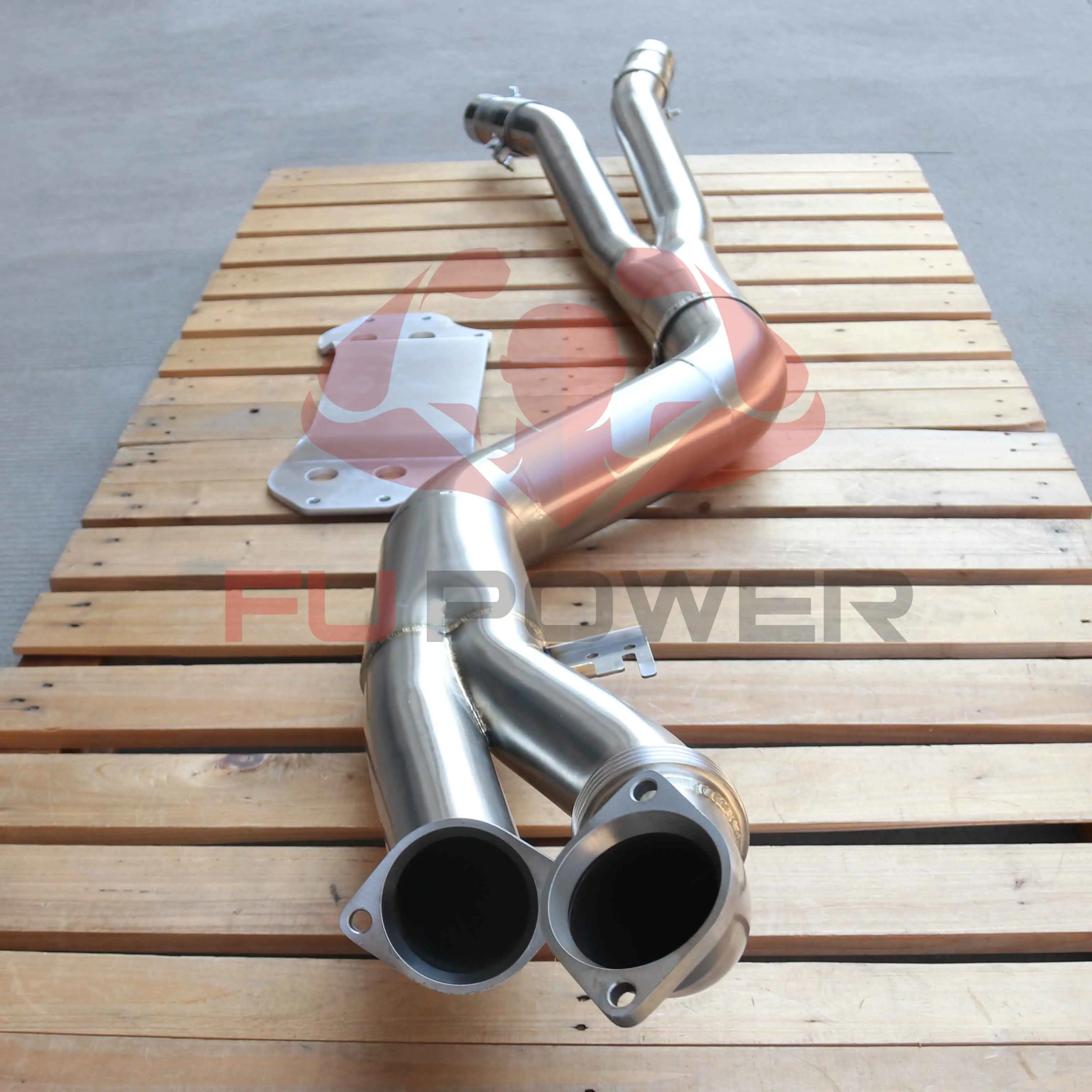 أنبوب عادم متوسط ​​مخصص SS304 مقاس 4.5 بوصة لسيارة BMW G80 M3 G82 M4 1