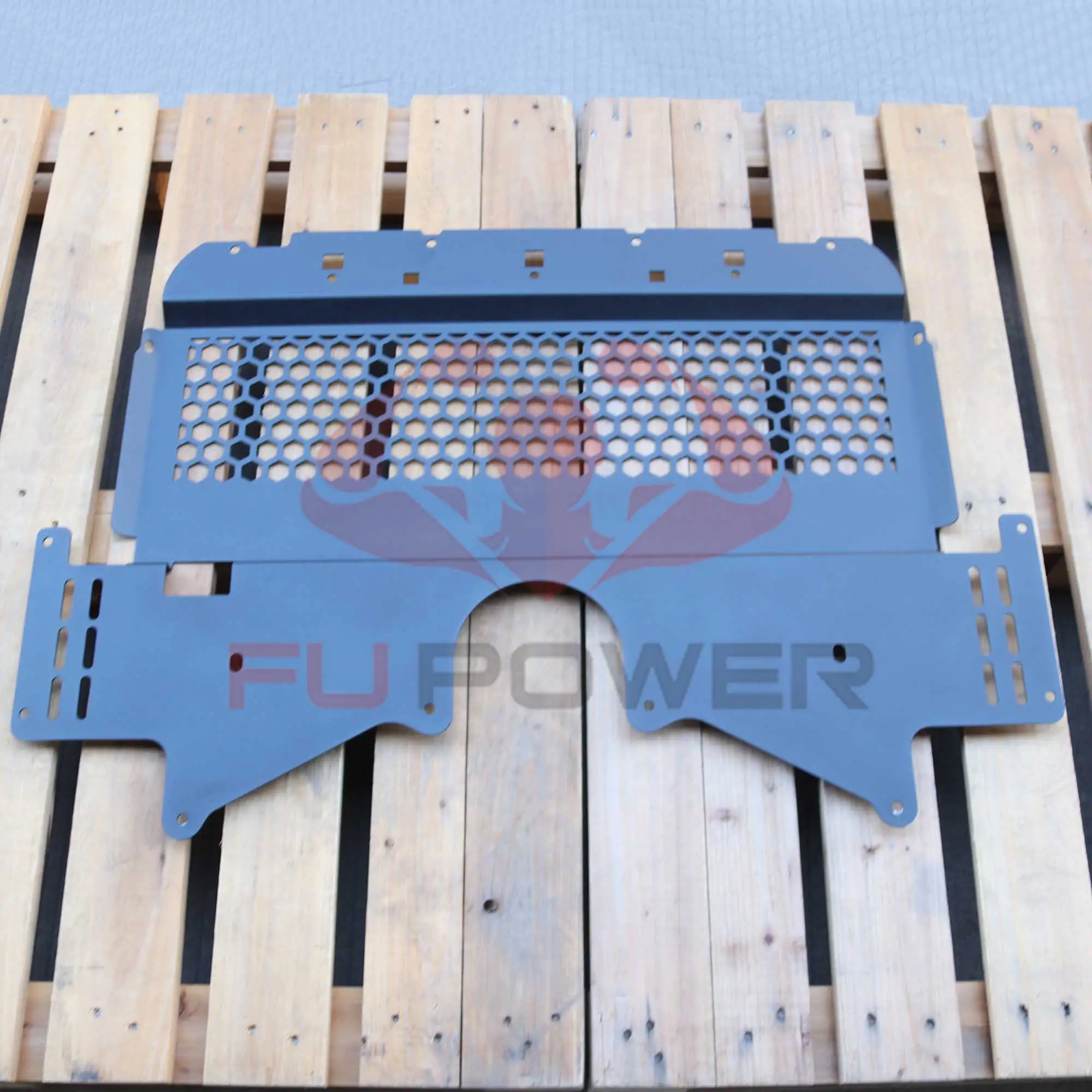 لوحة حماية مبرد الزيت المصنوعة من الألومنيوم لسيارة BMW M3 M4 G80 G82 S58 1