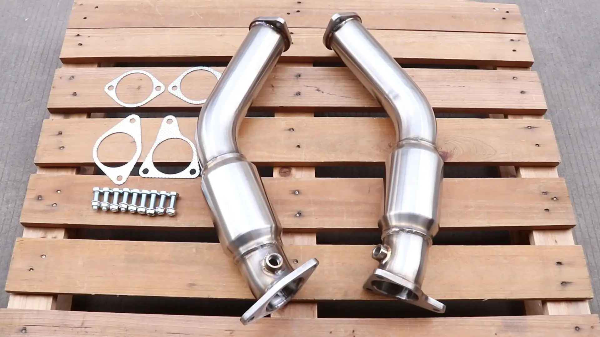 Q50 Q60 VR30DDTT 共鳴型下降パイプ 1