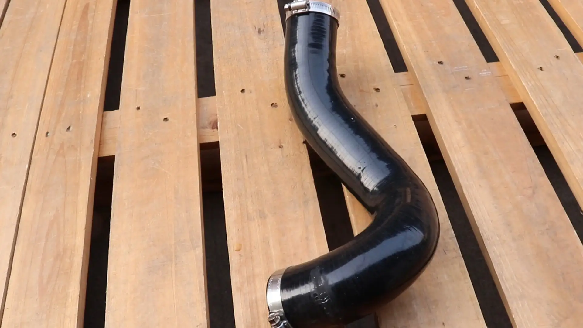 Amélioration du tuyau d'admission du turbo côté chaud pour échangeur air/air en silicone pour Holden Colorado 2.8L 2012-2013 1