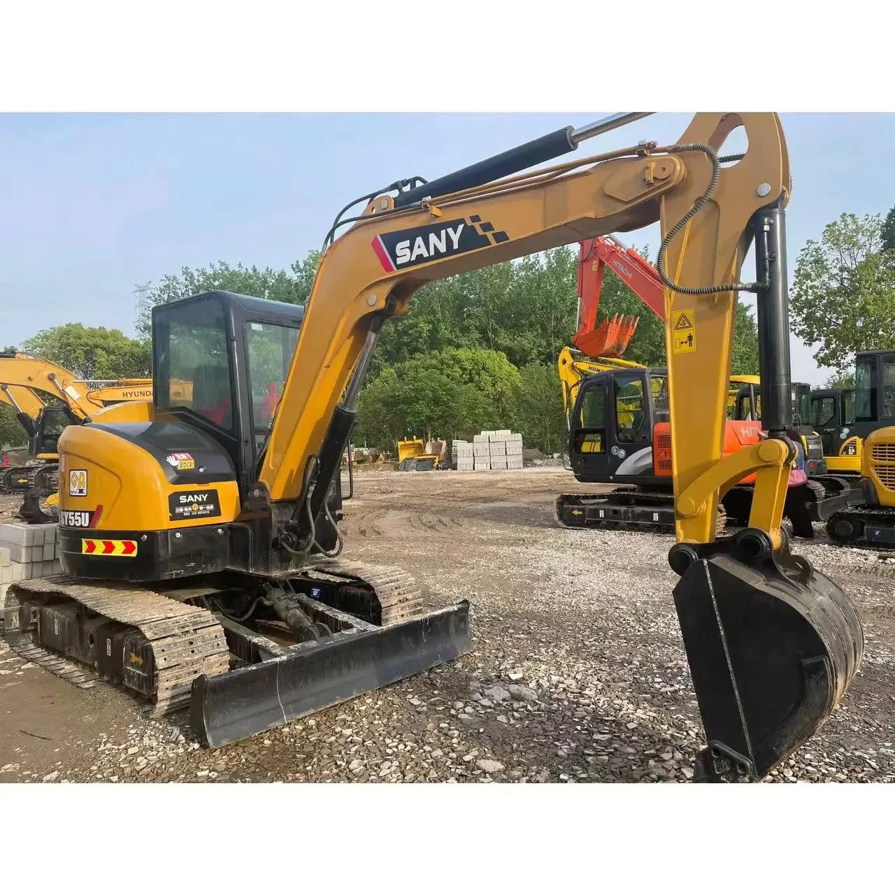 La célèbre marque chinoise Sany55 a utilisé une mini-excavatrice de 5,5 tonnes 1