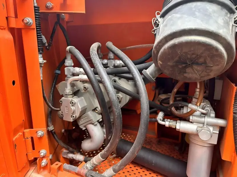 Cost-Effective Used Tata Hitachi Excavator on Sale for Mining Production 3