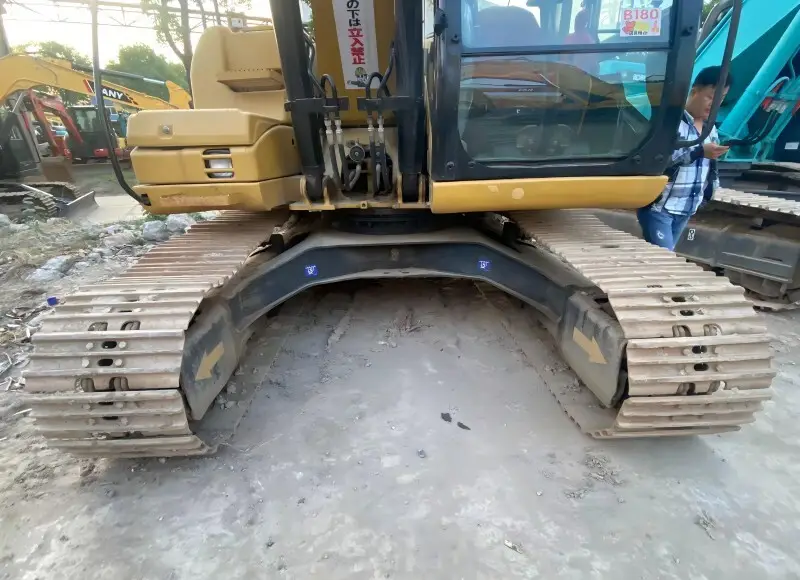 Newly Second Hand Hitachi Excavator with Good Price for Engineering Construction 5