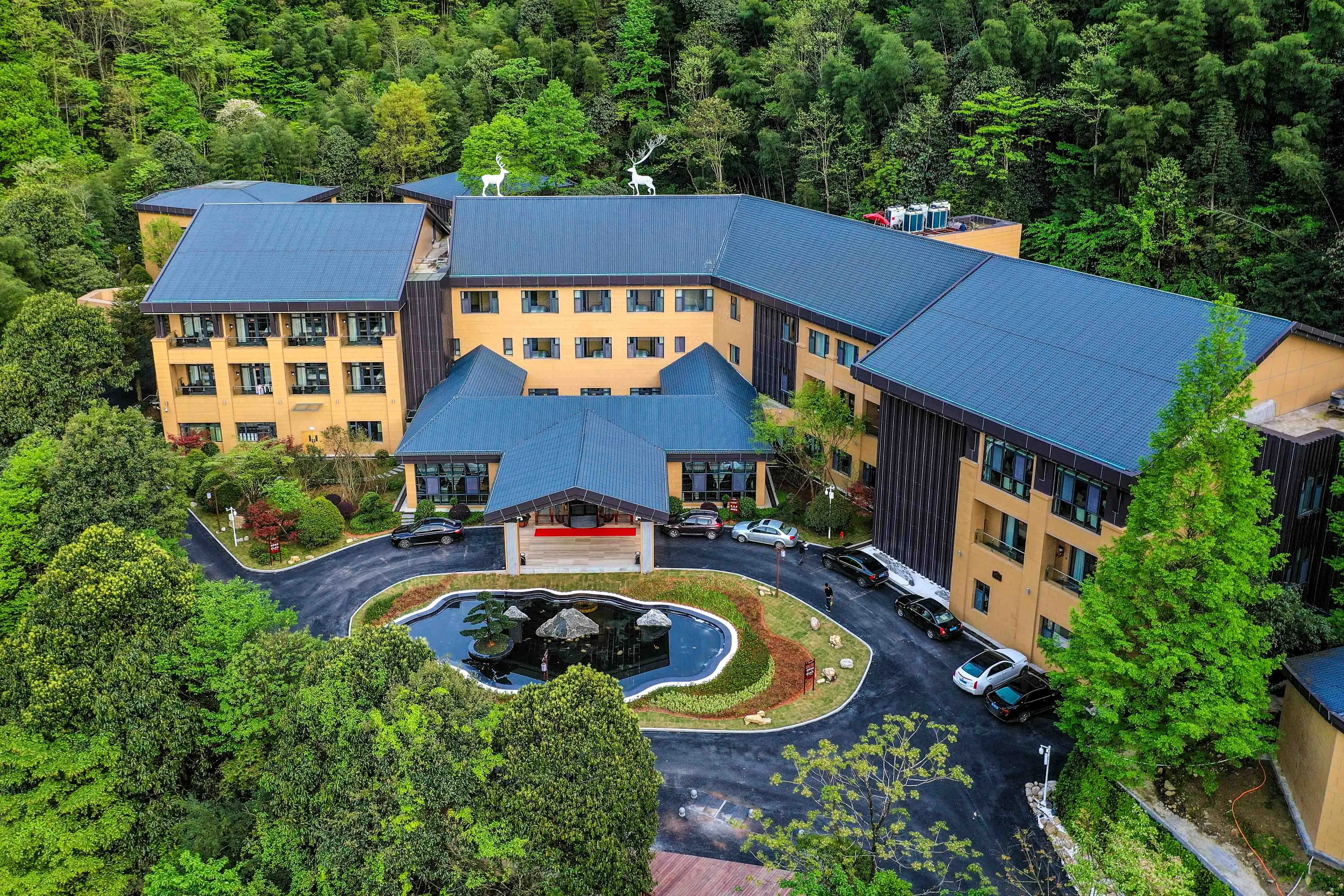Hotel Bedroom Furniture 5-Star Hunan Shennong Valley Shennong Bay Hotel 1