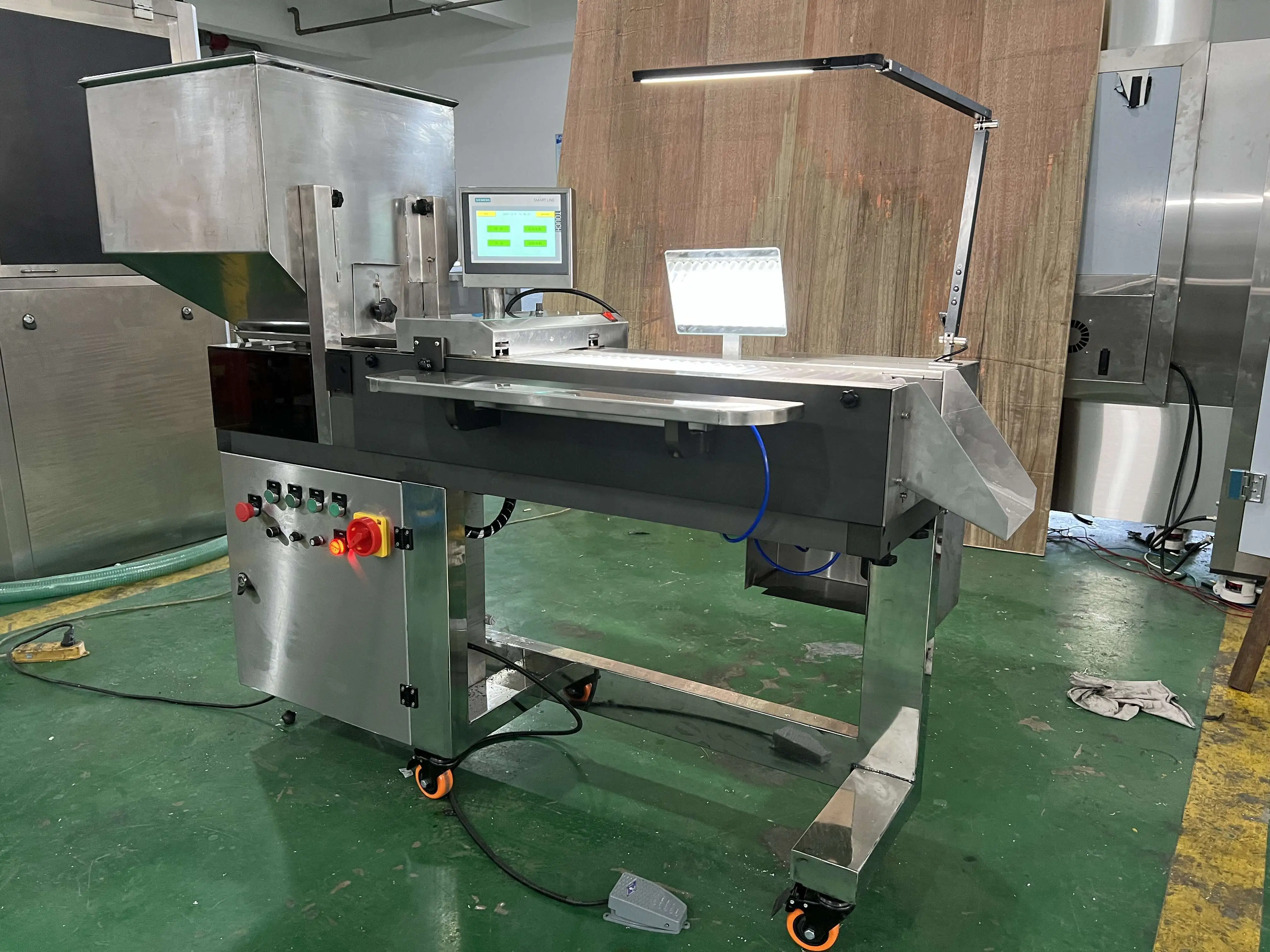 Capsule and Tablet Inspection Machine 1