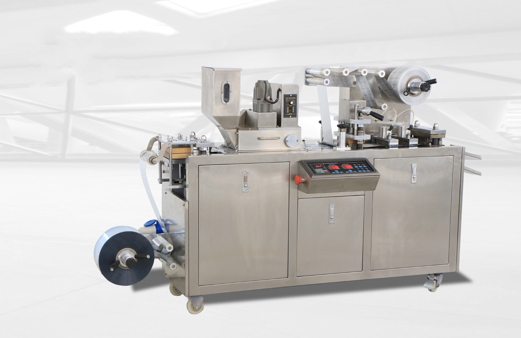 Máquina empacadora de blister DPB-80 con PLC y máquina selladora de llenado de ampollas & enviada a Bulgaria