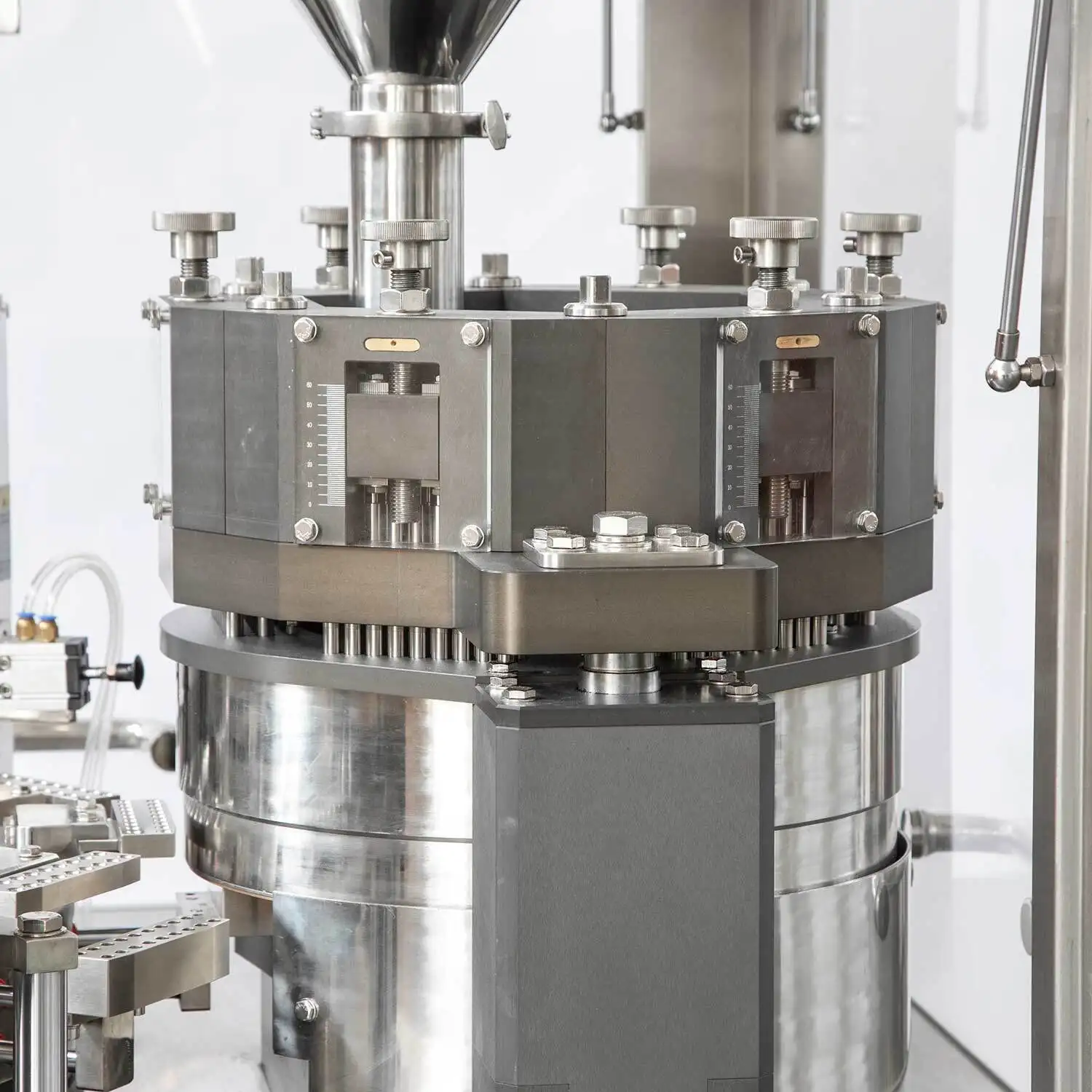 Automatic Capsule Filling Machine SUPM - - SUPM 8