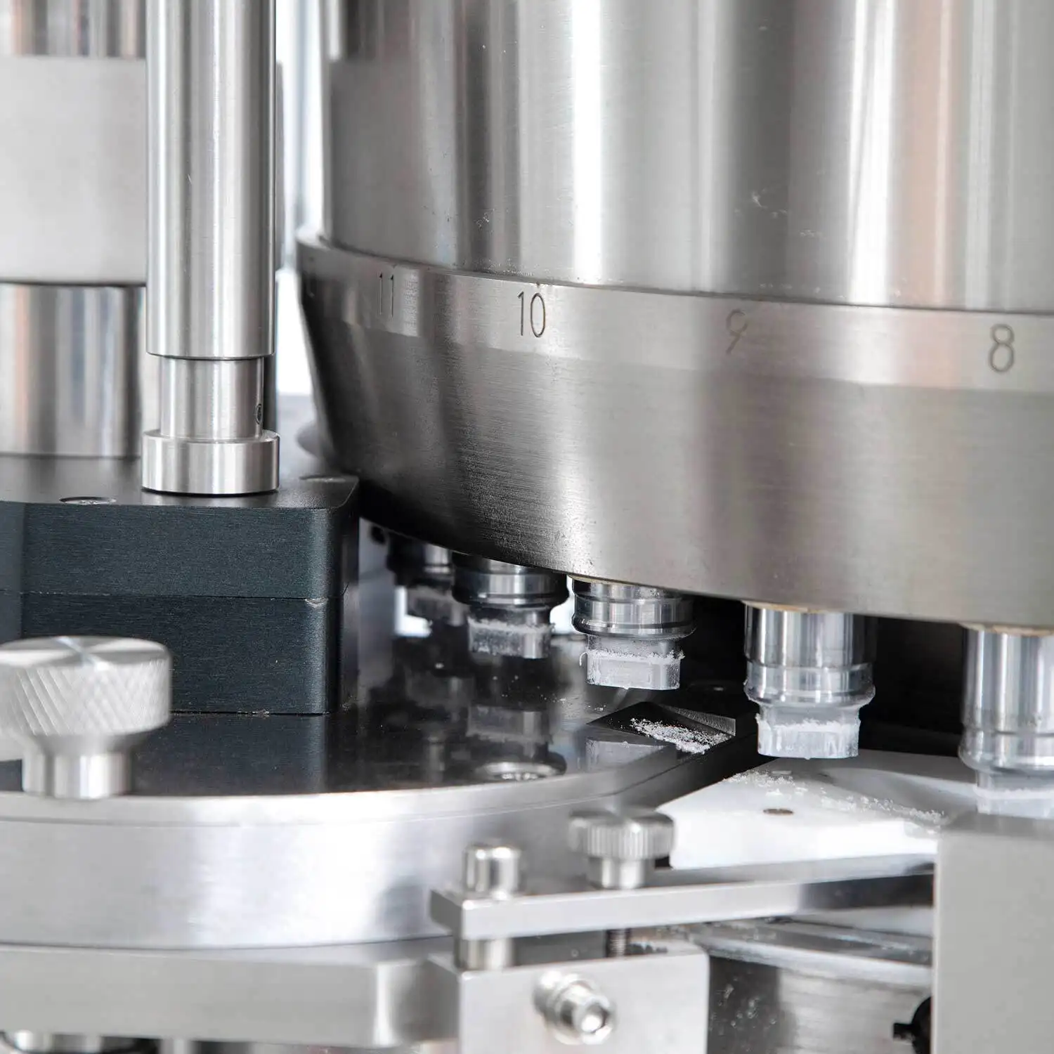 Pharma Tablet Manufacturing Machine Tablet - - SUPM 7