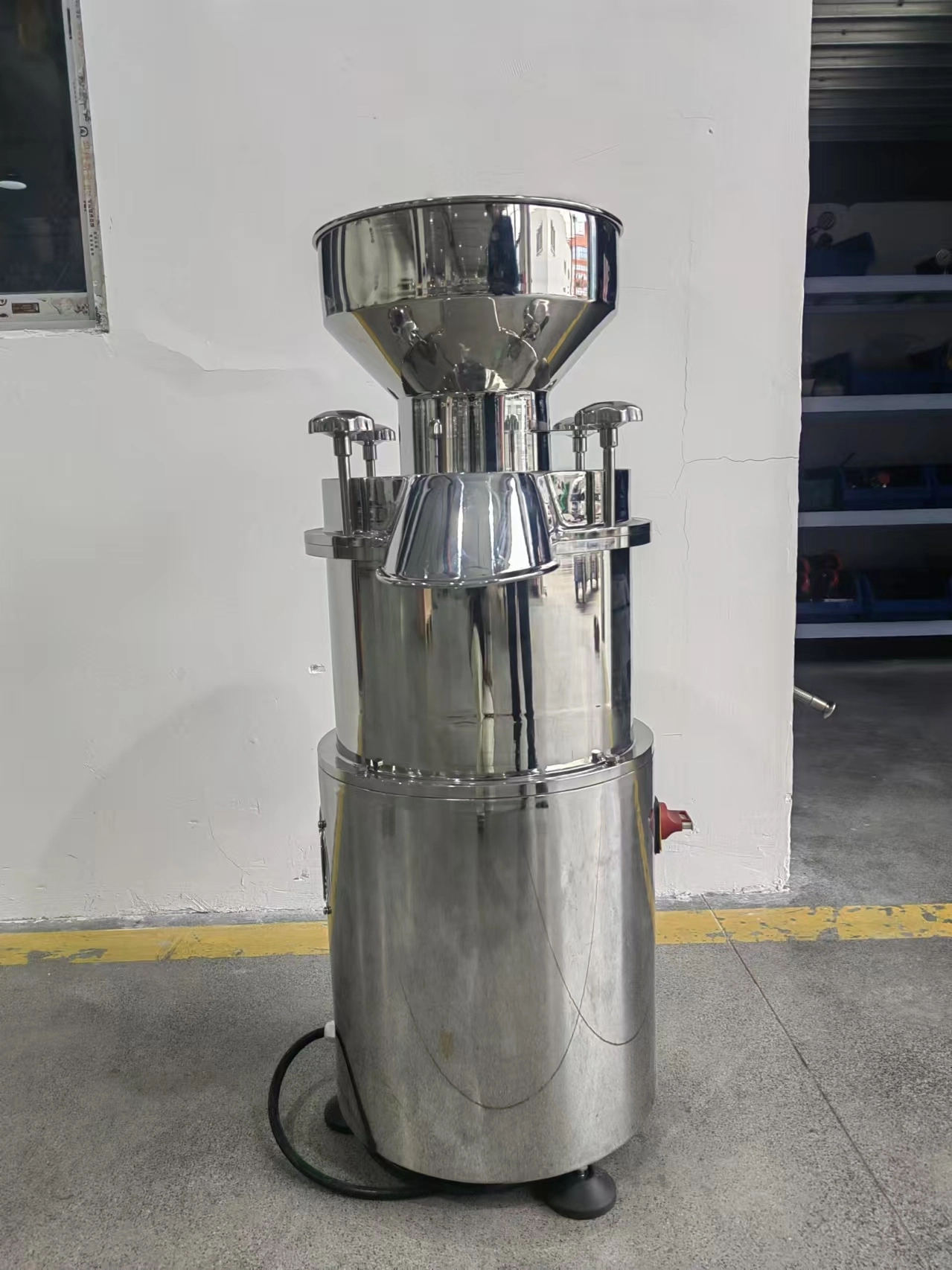 Multi functional soft capsule crusher 1