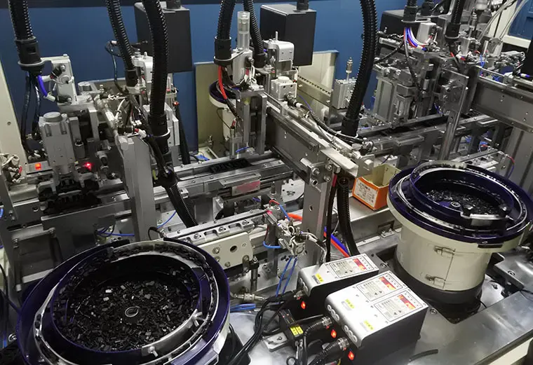 Electronics Assembly Machine Manufacturer by Yicheng-1 4