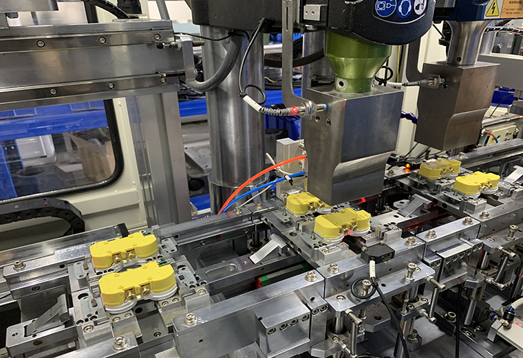 Customized Automatic Six Holes Socket Assembly Machine Production Line ...