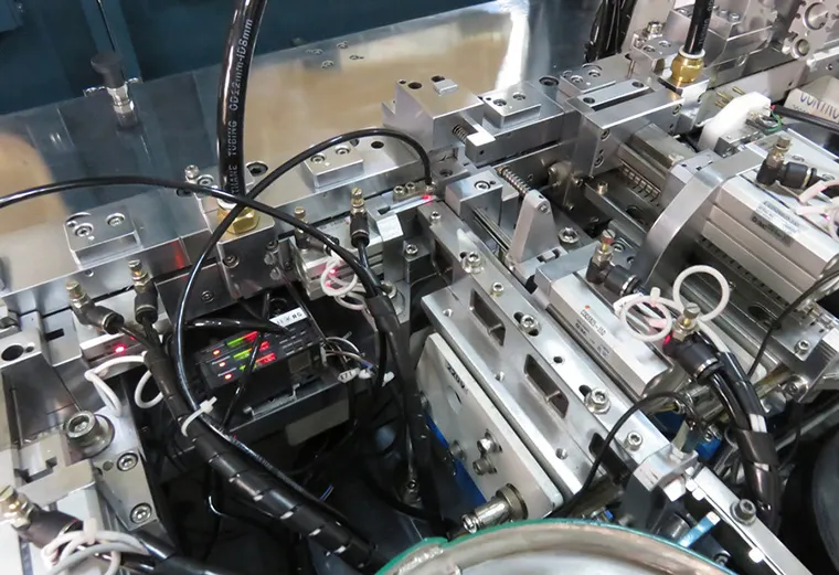 Assembly Line Machines - - Yicheng-2 3