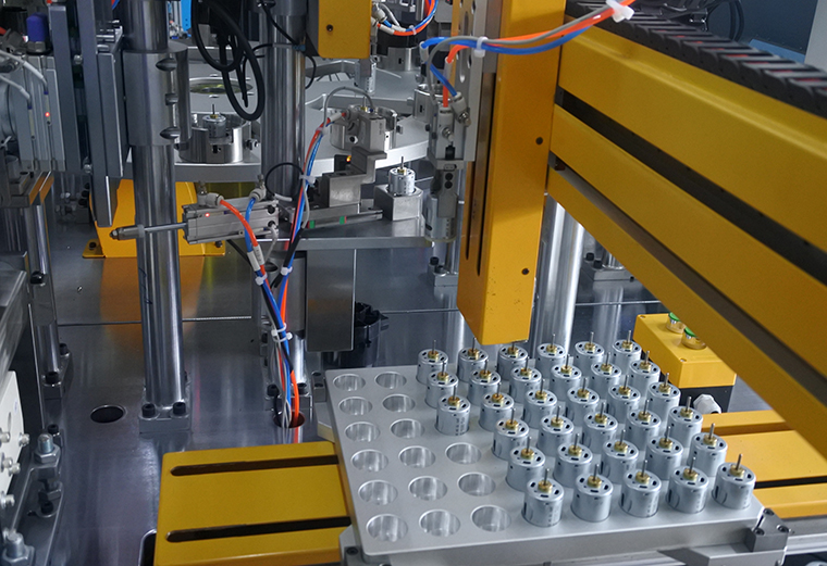 Customized Motor Frame Cooling Fan Automatic Assembly Machine 3