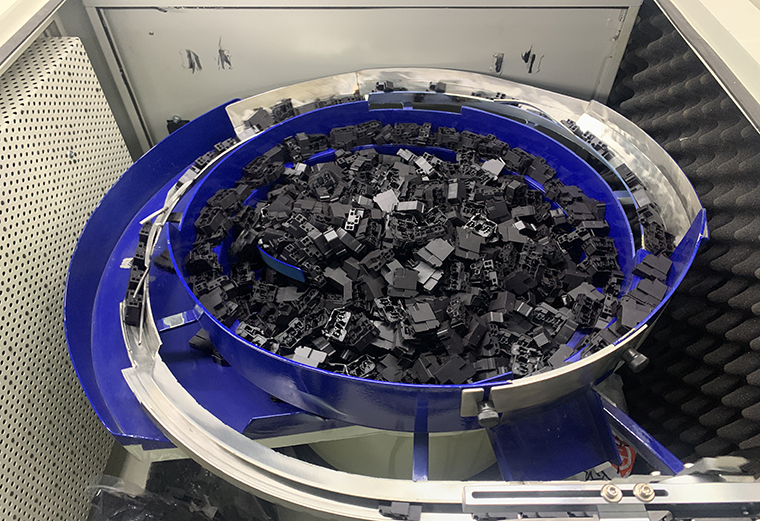 Custom-made Switch Assembly Automatic Machine 3