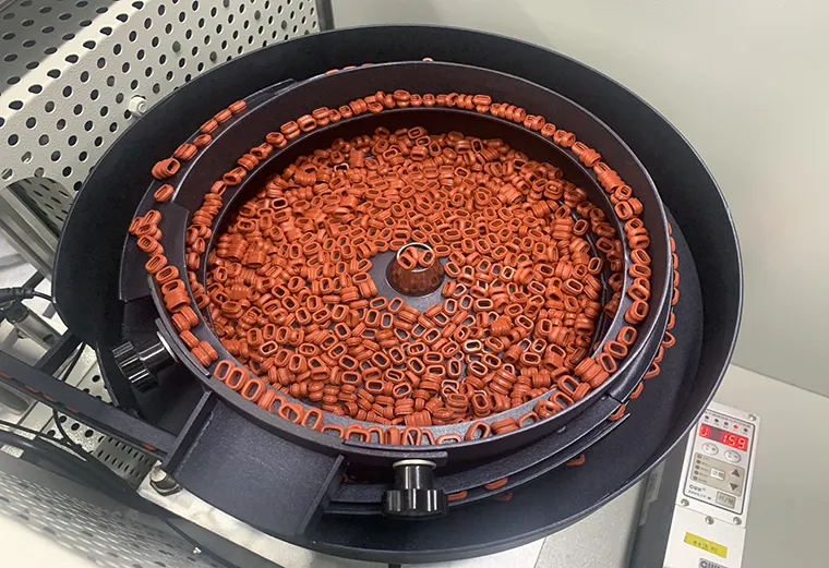Automated Assembly Equipment by Yicheng-8 2
