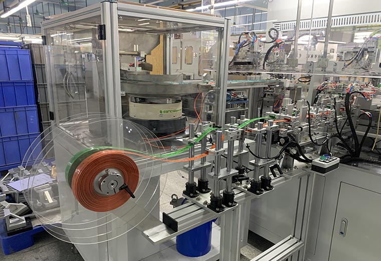 Máquina de ensamblaje automático de catéteres de látex para dispositivos de succión Foley y Nelaton 6