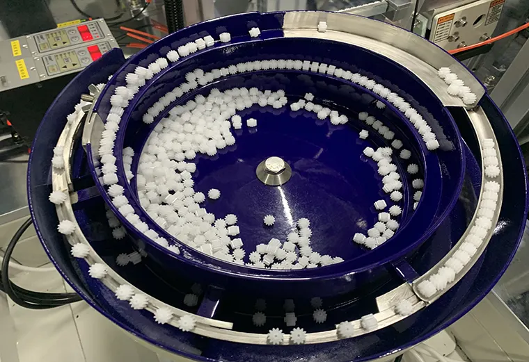 Automated Assembly Equipment - - Yicheng-4 3
