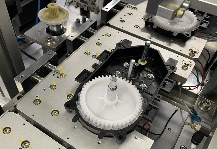 Gearbox Assembly Machine - - Yicheng 3