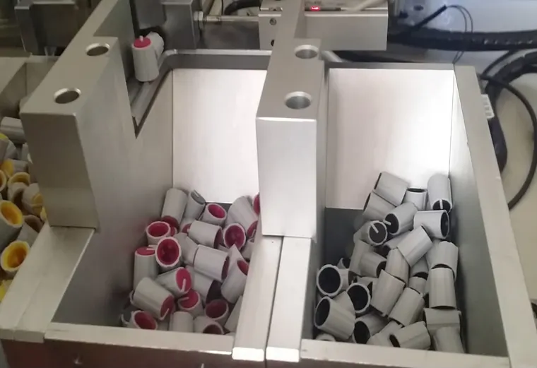 Automatic Screw Locking Machine by Yicheng 5
