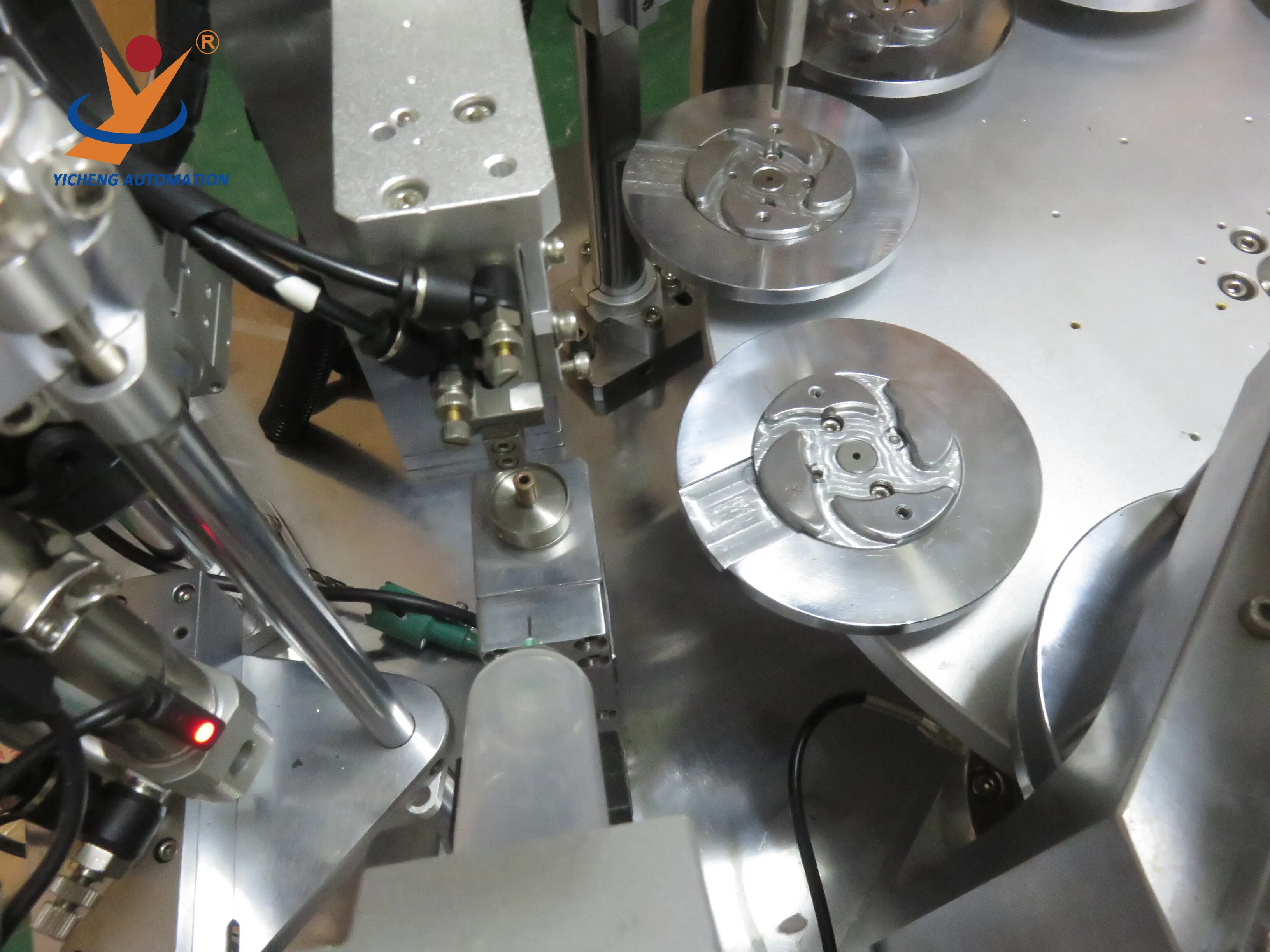 Automated Assembly Machines - - Yicheng-1 4