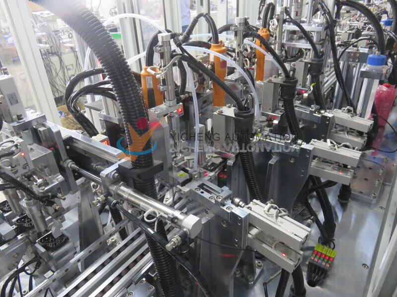 Línea de montaje de cajas de engranajes robóticas industriales personalizadas con soluciones de automatización 3