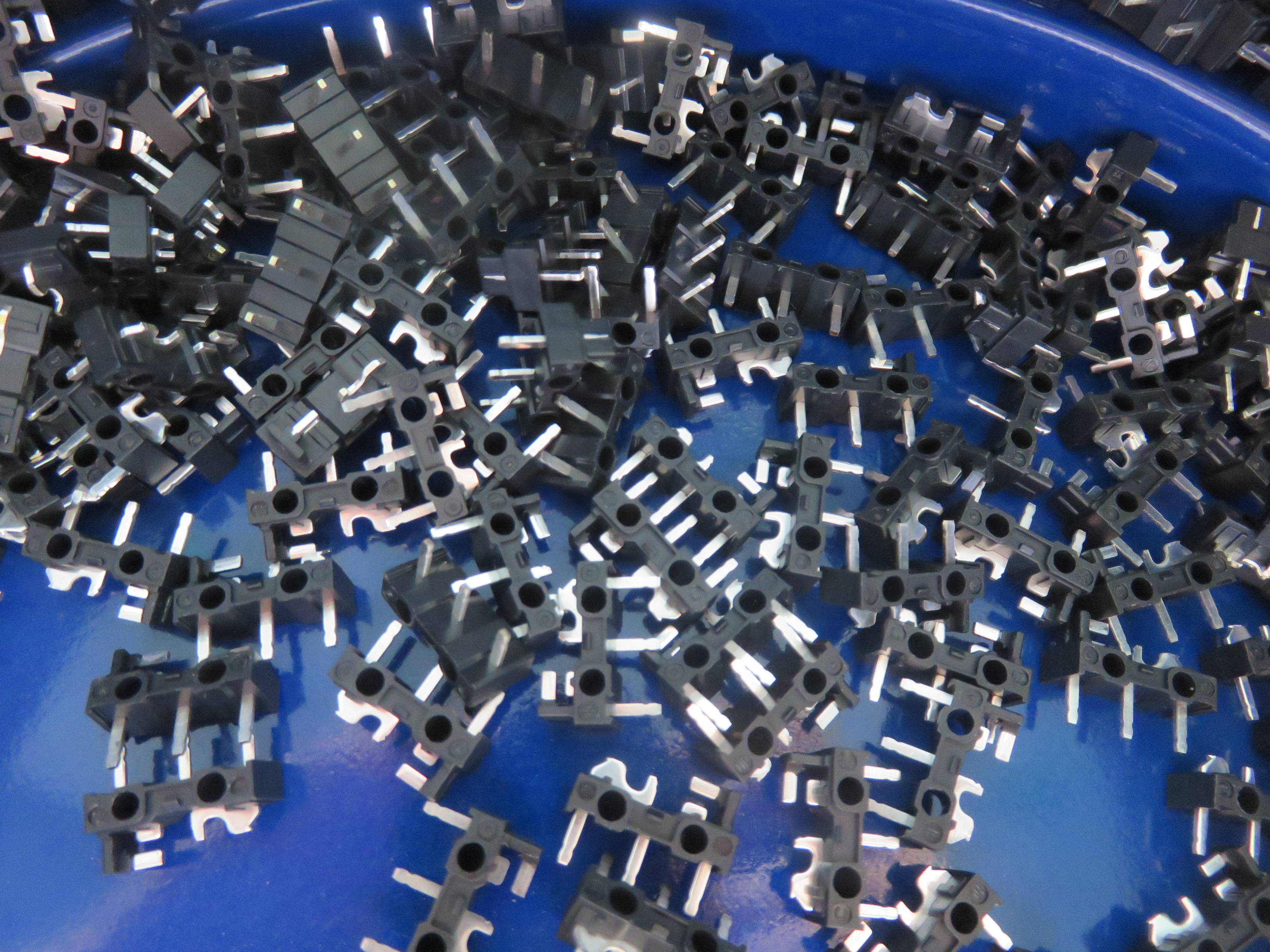 DF European Standard Micro Switch Shrapnel Assembly Machine | Yicheng
