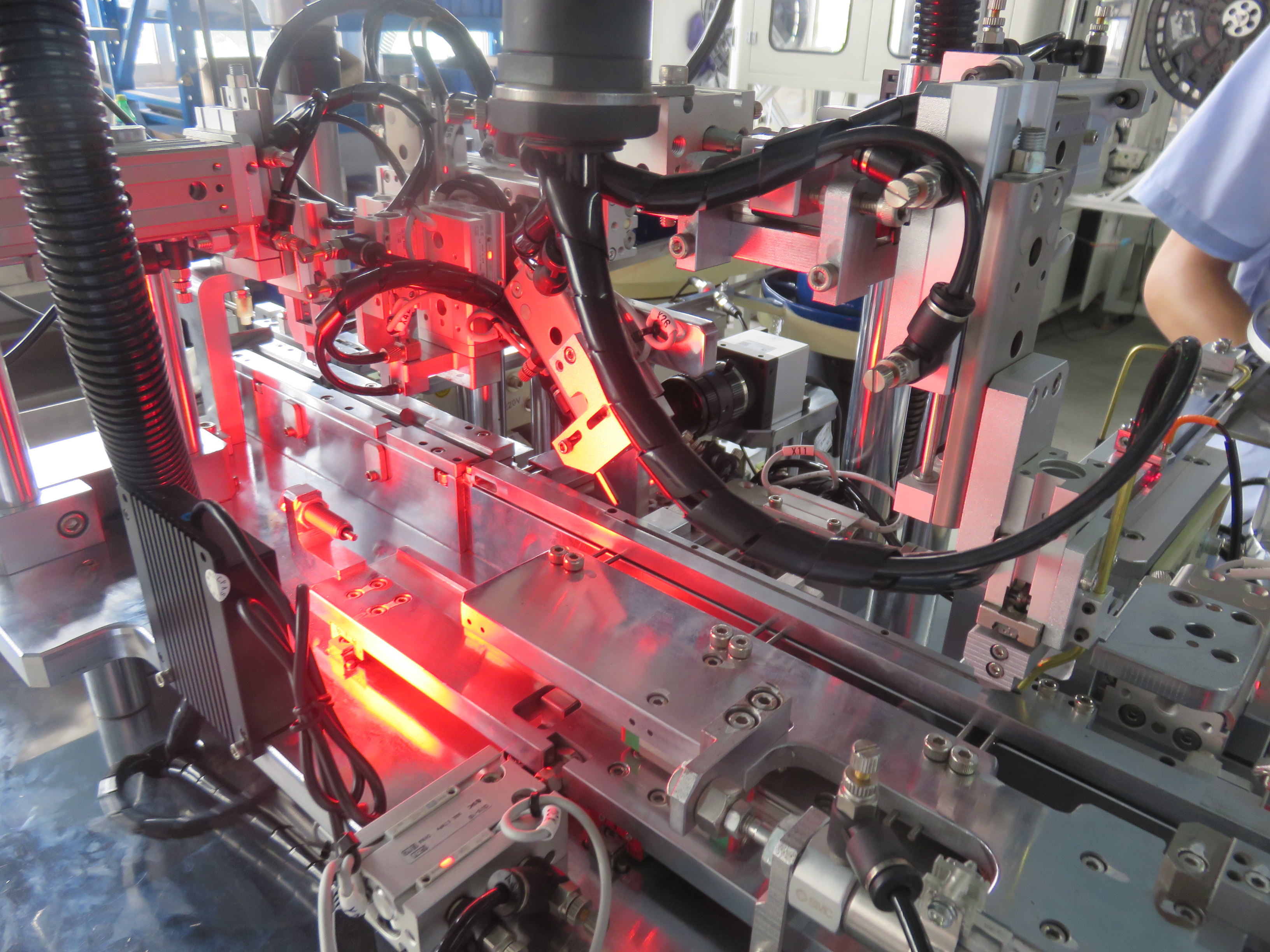 DF European Standard Micro Switch Shrapnel Assembly Machine | Yicheng