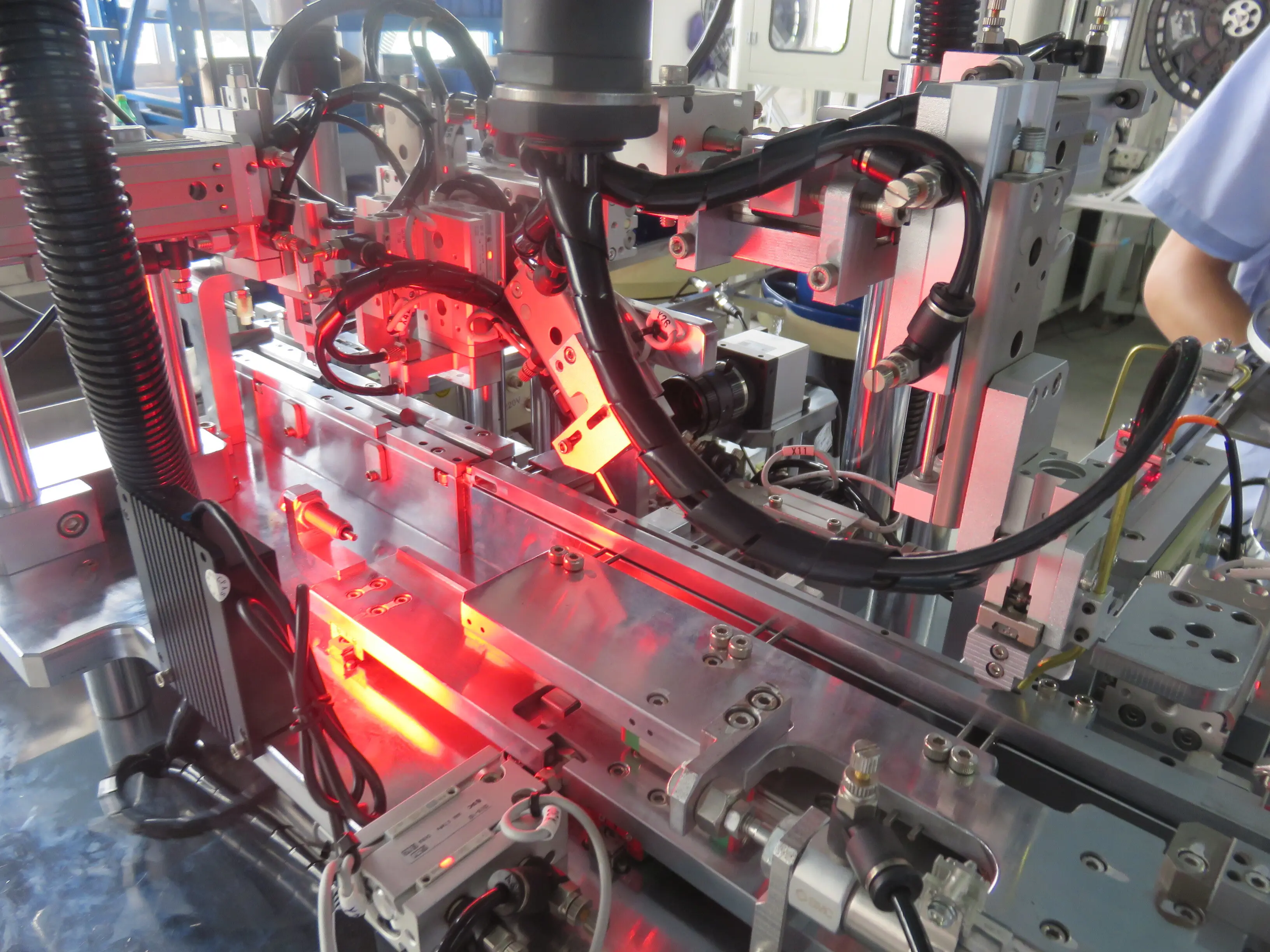 Assembly Machine - - Yicheng-2 3