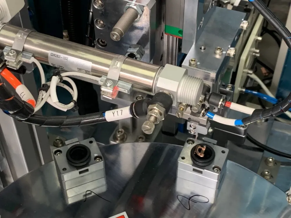 Assembly Machines by Yicheng-2 10