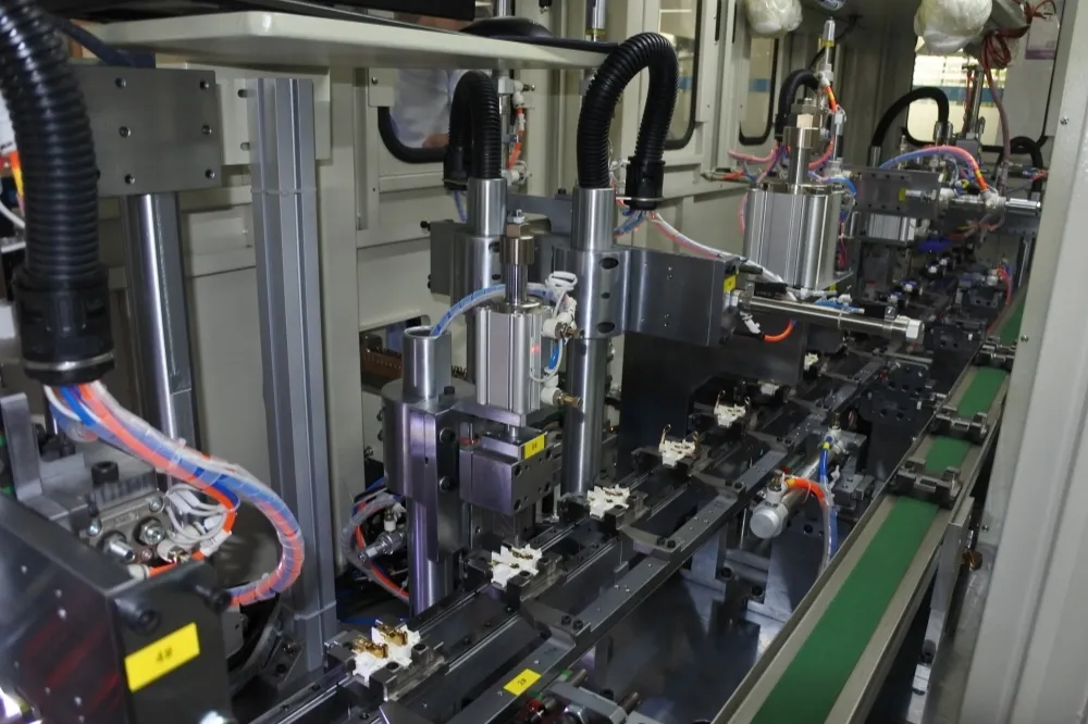 Assembly Line Machines - - Yicheng 5
