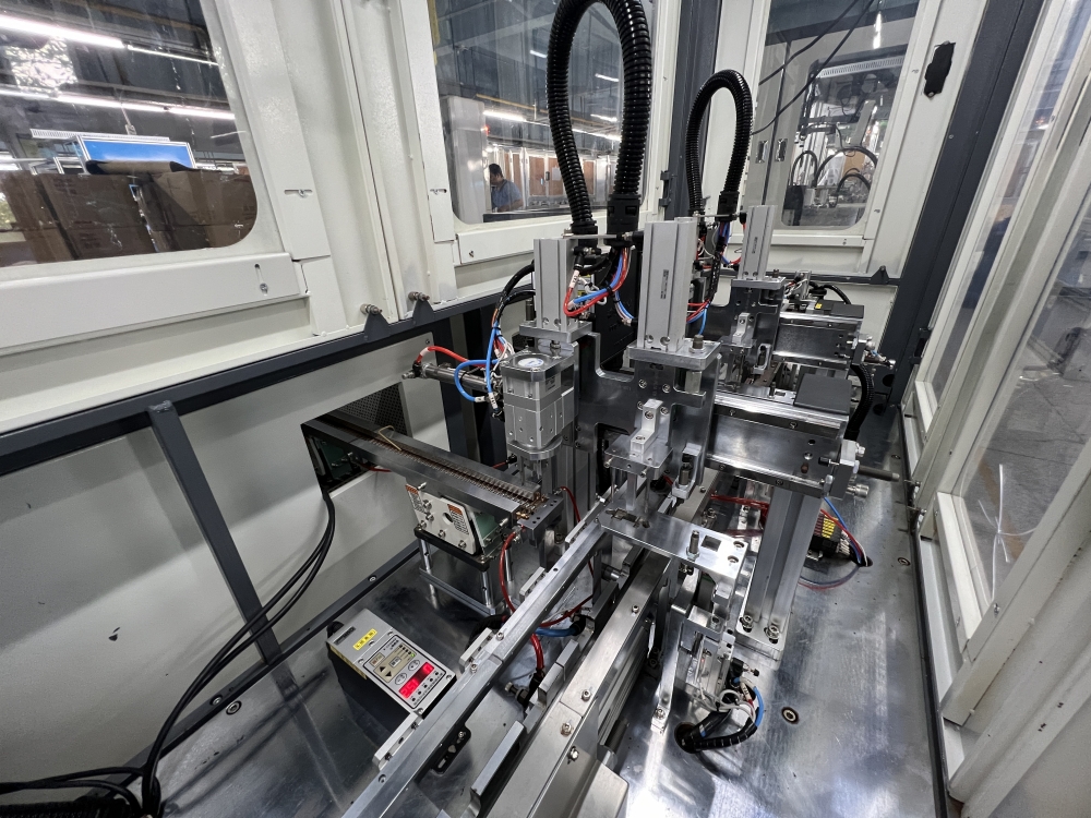Five-hole Socket Fully Automatic Assembly Machine | Yicheng Automation