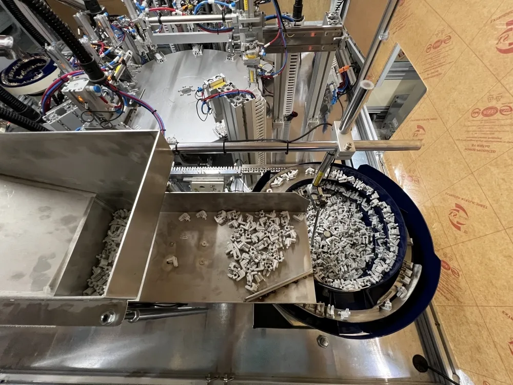 Socket Assembly Machine Manufacturer - - Yicheng 7