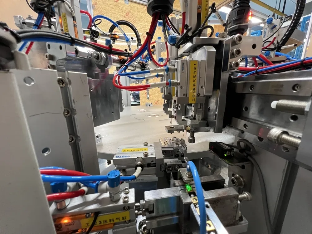 Socket Assembly Machine Manufacturer - - Yicheng 4