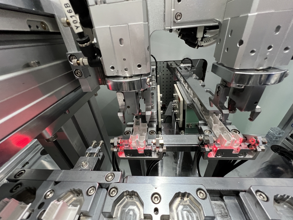 High-Efficiency Bull Switch Components Automatic Assembly Machine ...