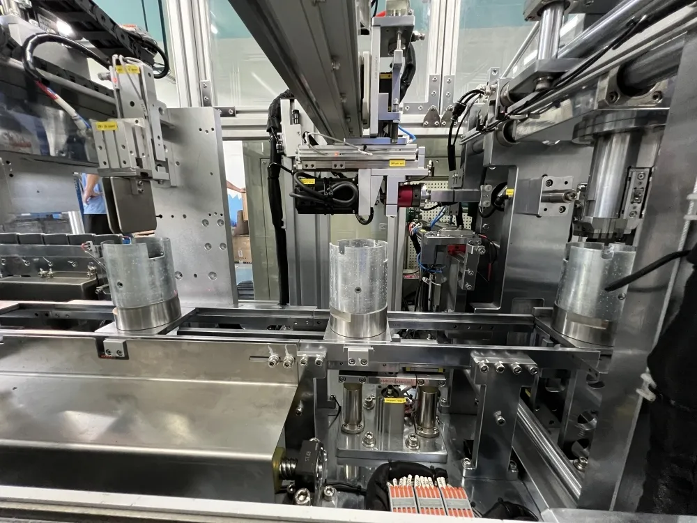 Automated Assembly Equipment - - Yicheng-1 6