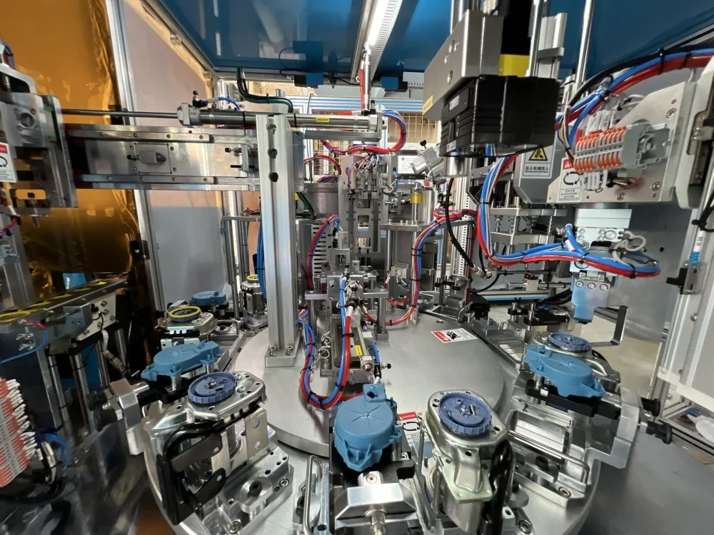 Auto Assembly Machine - - Yicheng-1 4