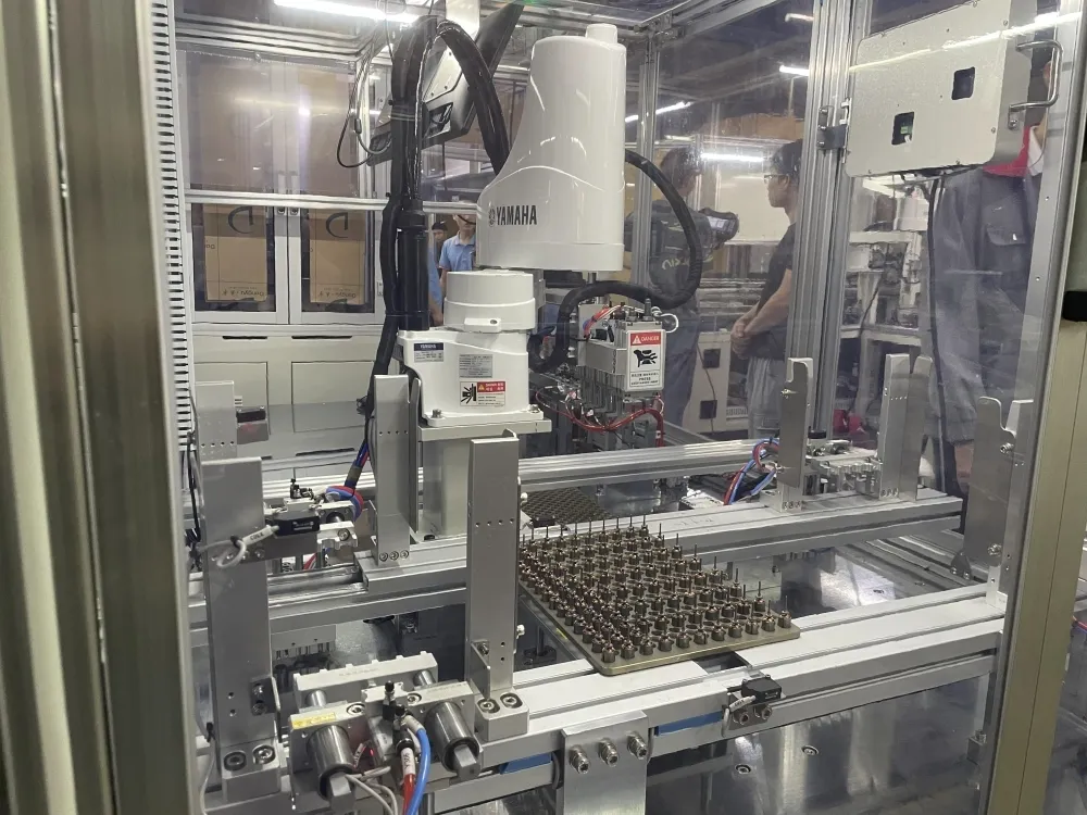 Automated Assembly Machine by Yicheng 7