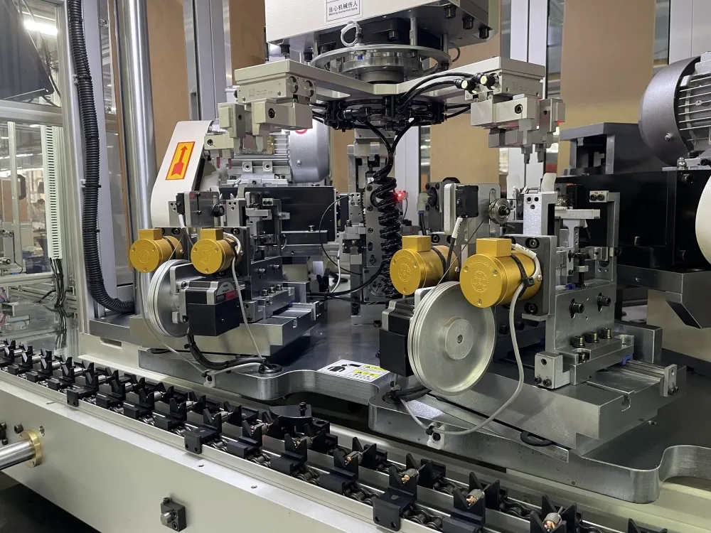 Automated Assembly Machine by Yicheng 5