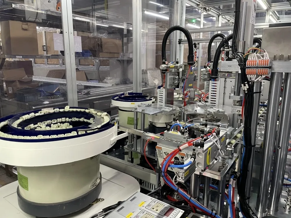 Automated Assembly Machine by Yicheng 3