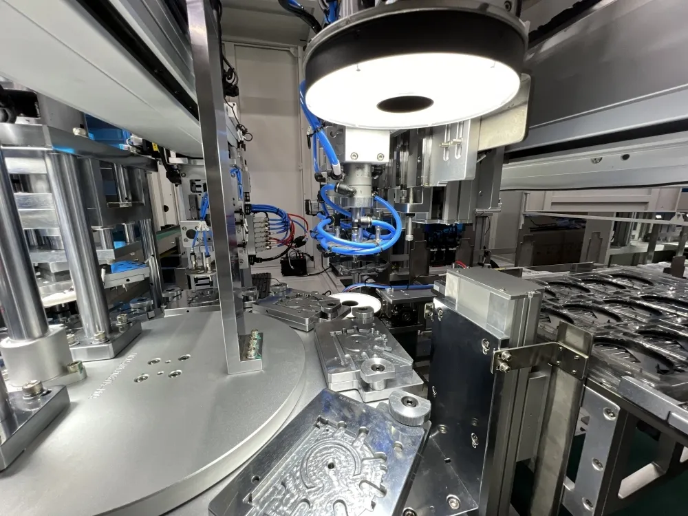 Auto Assembly Machine by Yicheng-2 8