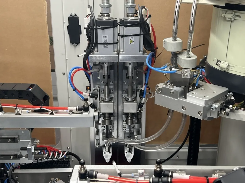 Auto Screw Machine by Yicheng 7