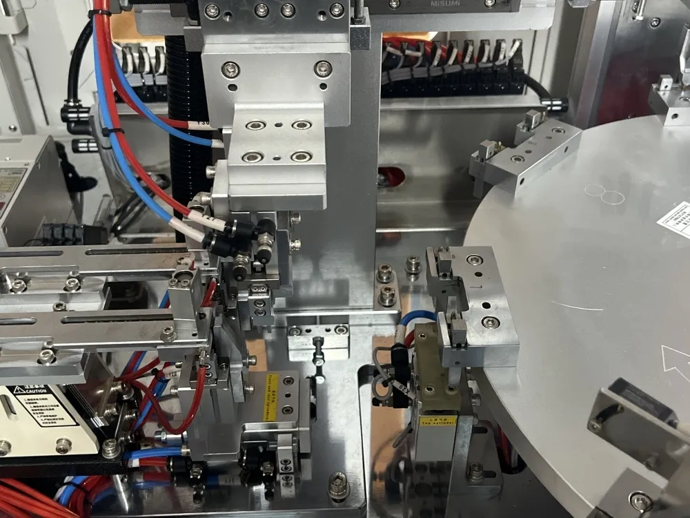 Auto Screw Machine by Yicheng 6
