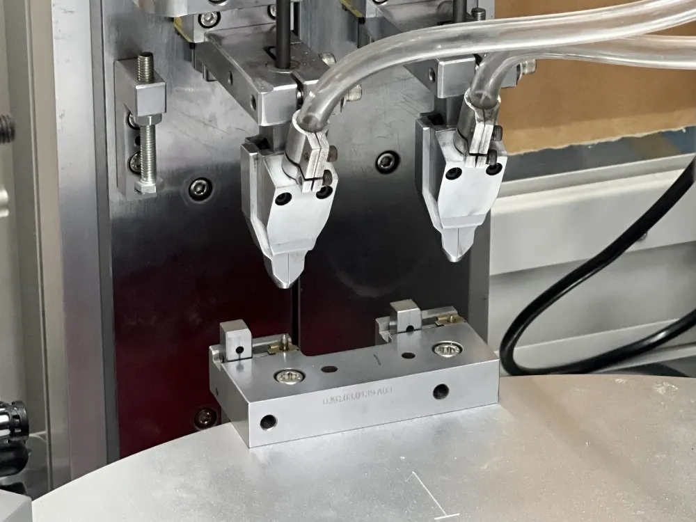 Auto Screw Machine by Yicheng 3